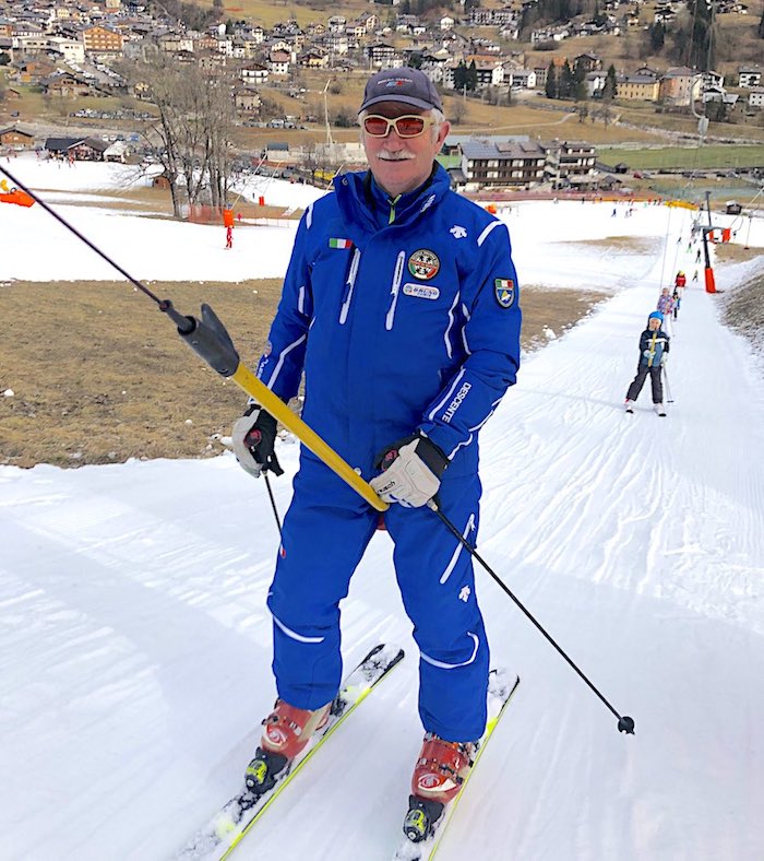 BRUNO COMIS PILIKI BRUNO COMIS PILIKI