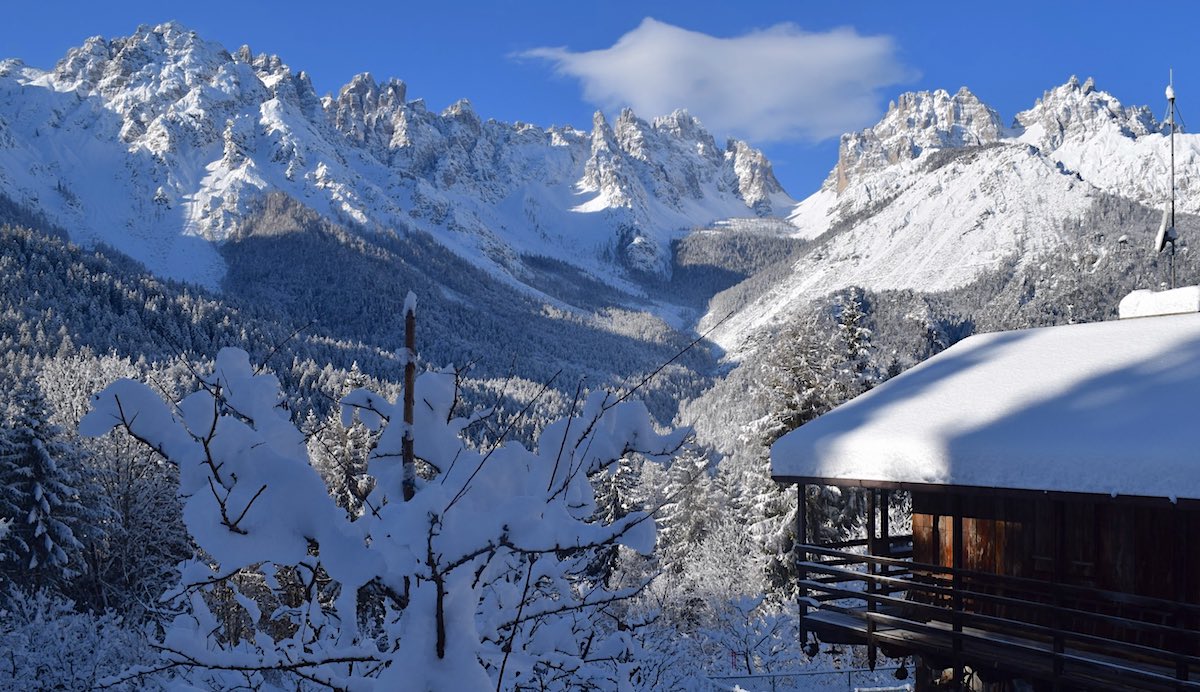 forni di sopra neve dolomiti natale